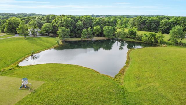 1171 Abiff Rd, Bon Aqua, TN 37025