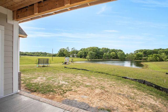1171 Abiff Rd, Bon Aqua, TN 37025