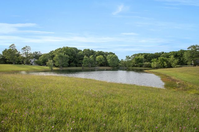 1171 Abiff Rd, Bon Aqua, TN 37025