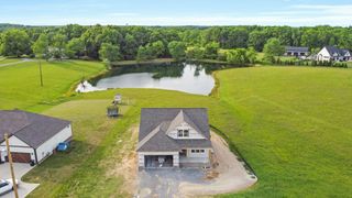 1171 Abiff Rd, Bon Aqua, TN 37025