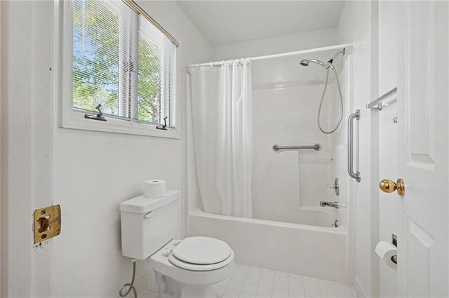 4723 Balmoral Drive, Lawrence, KS 66047