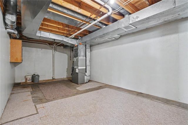 4723 Balmoral Drive, Lawrence, KS 66047