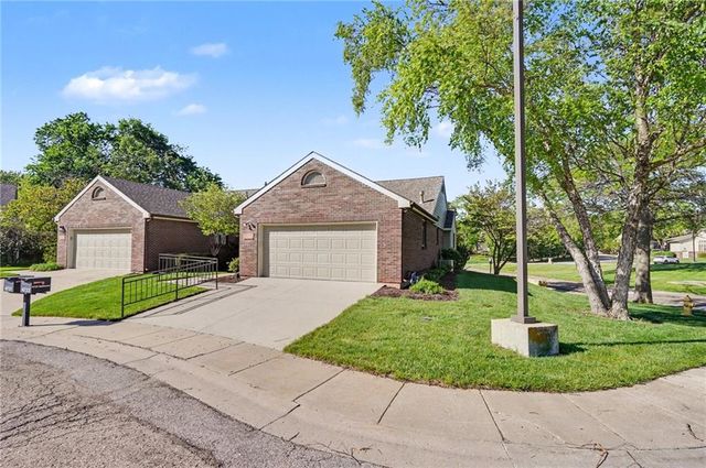 4723 Balmoral Drive, Lawrence, KS 66047