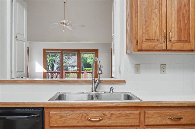 4723 Balmoral Drive, Lawrence, KS 66047