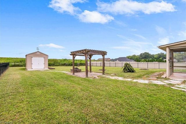 106 Shining Way, Trinity, NC 27370