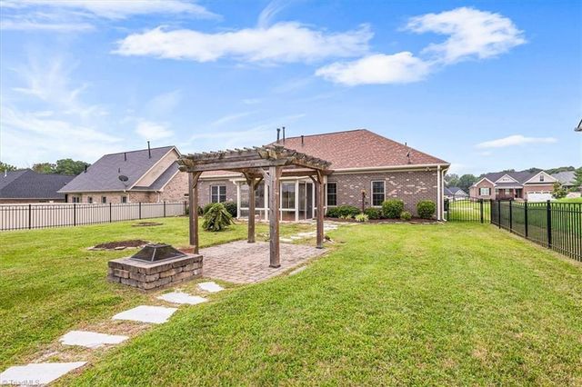106 Shining Way, Trinity, NC 27370