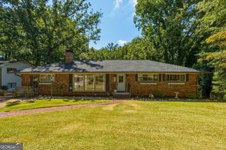 613 Holly Drive NW, Gainesville, GA 30501