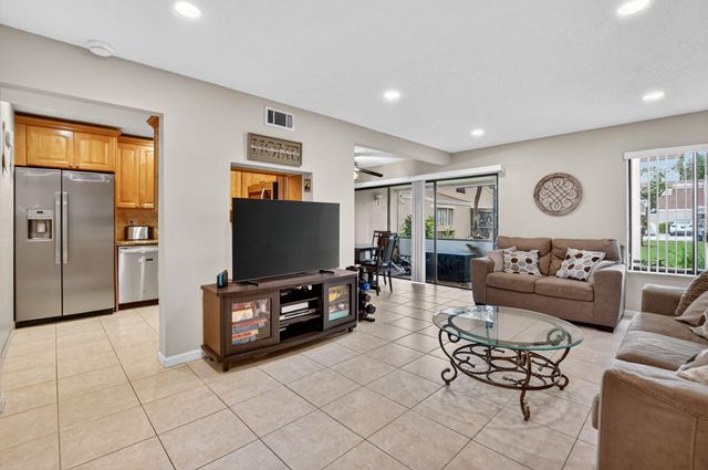 1061 NW 13th Street 2, Boca Raton, FL 33486