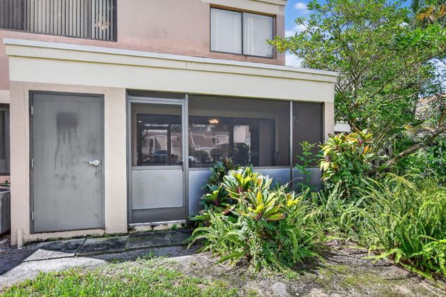 1061 NW 13th Street 2, Boca Raton, FL 33486