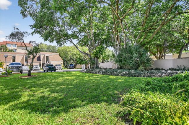 1061 NW 13th Street 2, Boca Raton, FL 33486