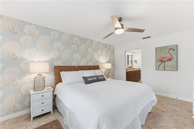 887 Gulf Pavilion DR 203, Naples, FL 34108