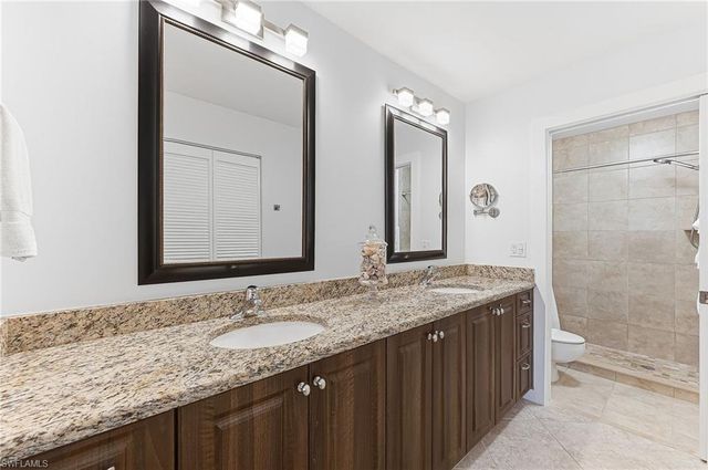 887 Gulf Pavilion DR 203, Naples, FL 34108
