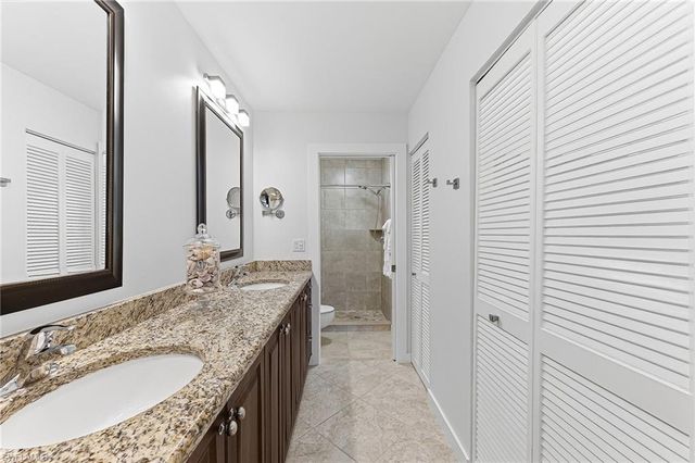 887 Gulf Pavilion DR 203, Naples, FL 34108