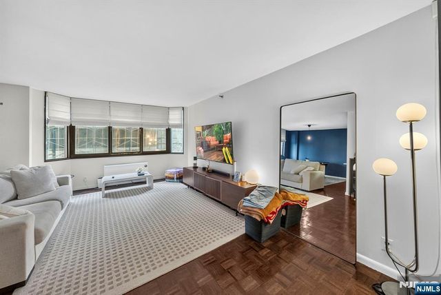 326 Prospect Avenue 9J, Hackensack, NJ 07601