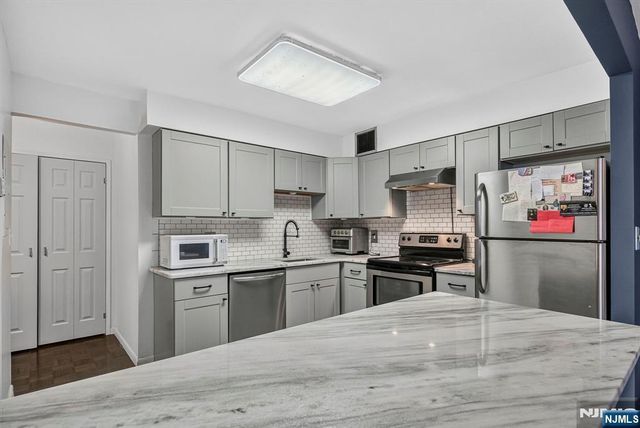326 Prospect Avenue 9J, Hackensack, NJ 07601