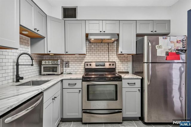 326 Prospect Avenue 9J, Hackensack, NJ 07601