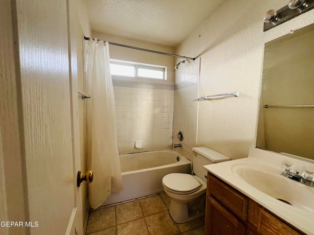 1243 JOHN PHELAN Drive, El Paso, TX 79936