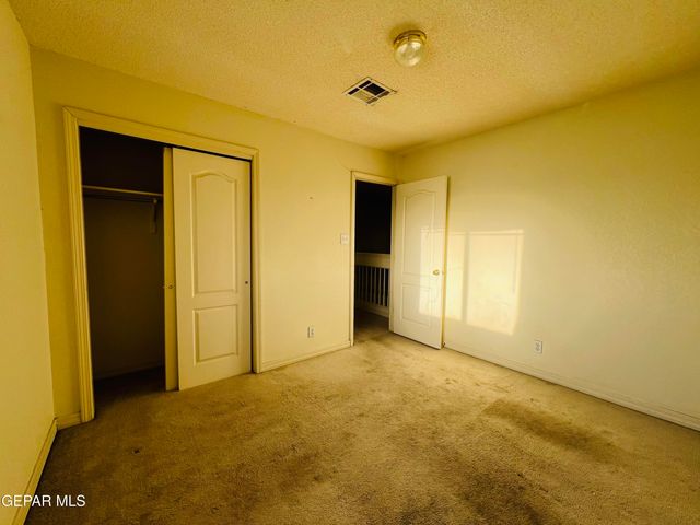 1243 JOHN PHELAN Drive, El Paso, TX 79936