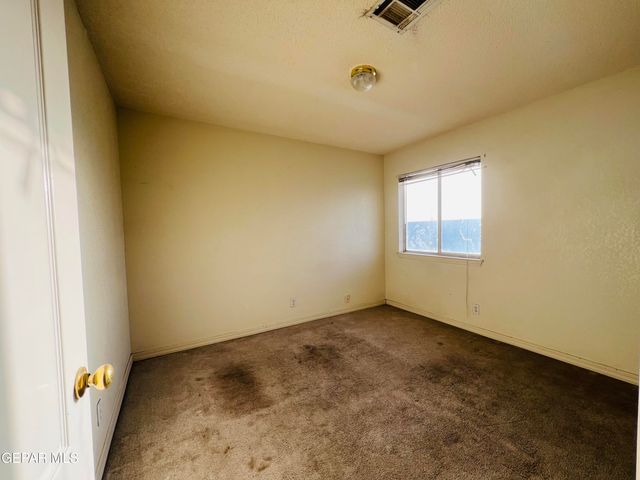 1243 JOHN PHELAN Drive, El Paso, TX 79936