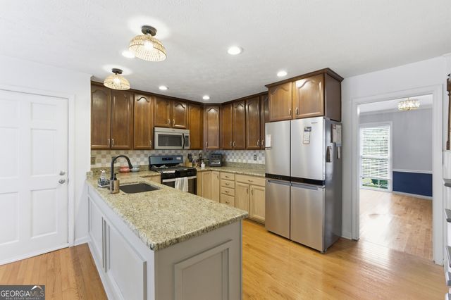 206 Comstock Court, Lawrenceville, GA 30044