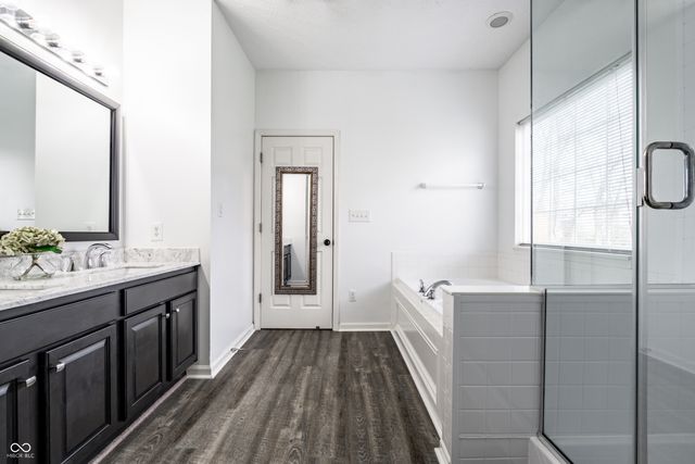 1442 Labrot Court, Avon, IN 46123