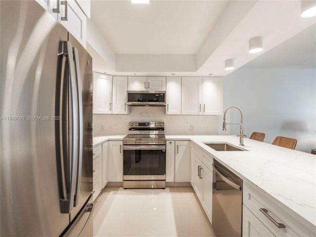 5701 Collins Ave 307, Miami Beach, FL 33140