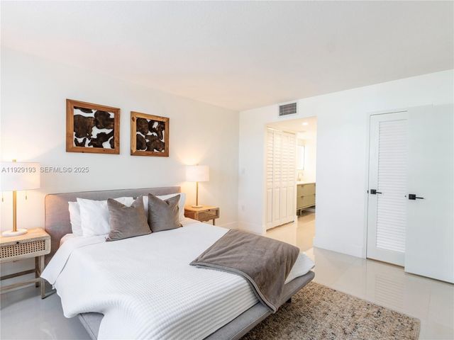 5701 Collins Ave 307, Miami Beach, FL 33140