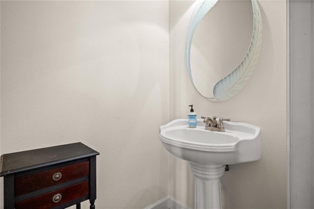 7502 S WEST SHORE BOULEVARD, Tampa, FL 33616