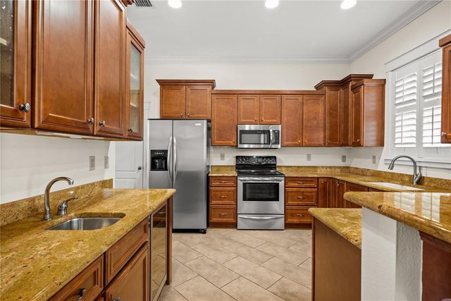 7502 S WEST SHORE BOULEVARD, Tampa, FL 33616