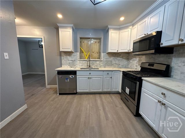 1902 E 57th Street, Savannah, GA 31404