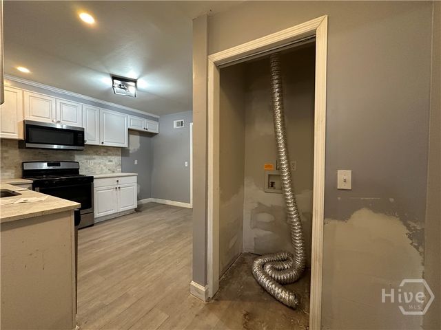 1902 E 57th Street, Savannah, GA 31404