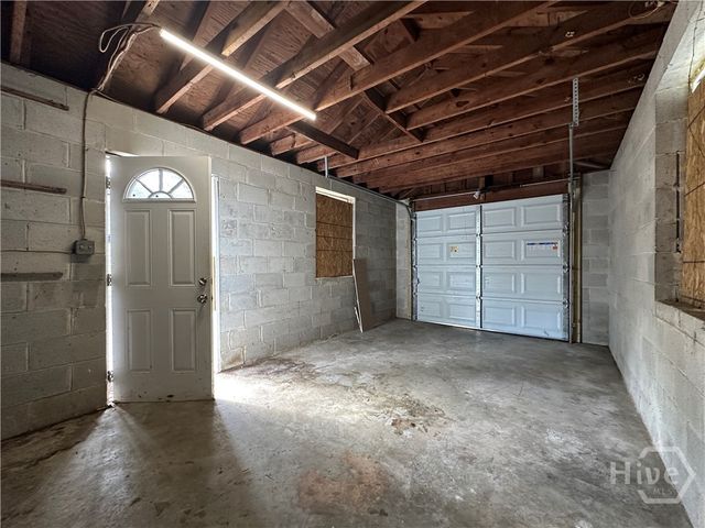 1902 E 57th Street, Savannah, GA 31404