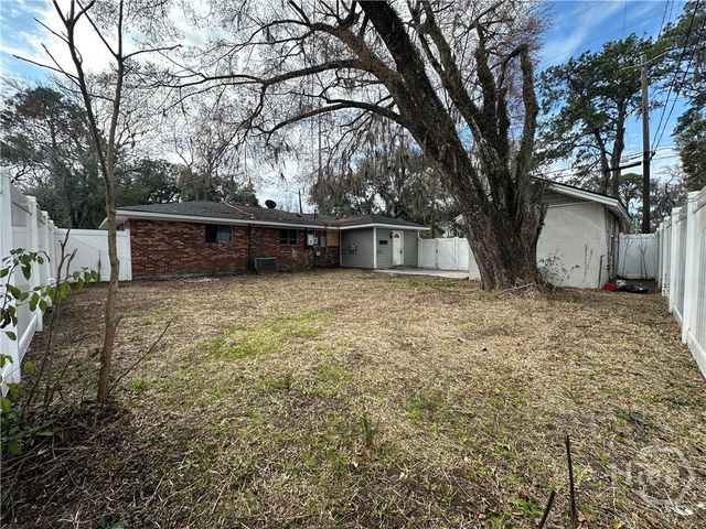 1902 E 57th Street, Savannah, GA 31404