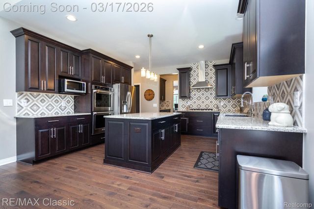 53871 Jewell Road, Shelby Charter Township, MI 48315