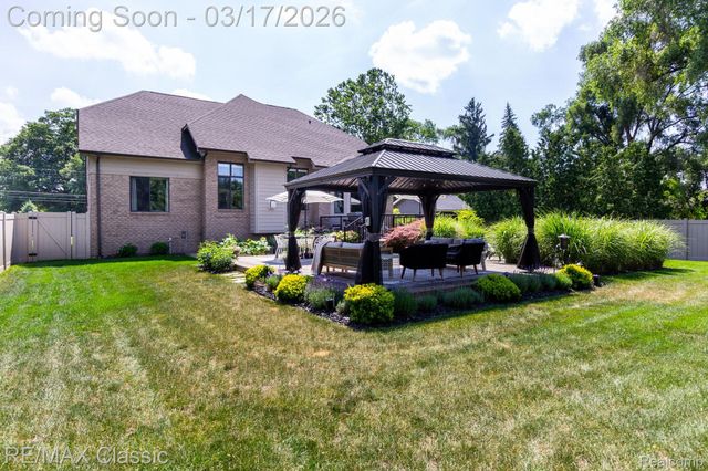 53871 Jewell Road, Shelby Charter Township, MI 48315