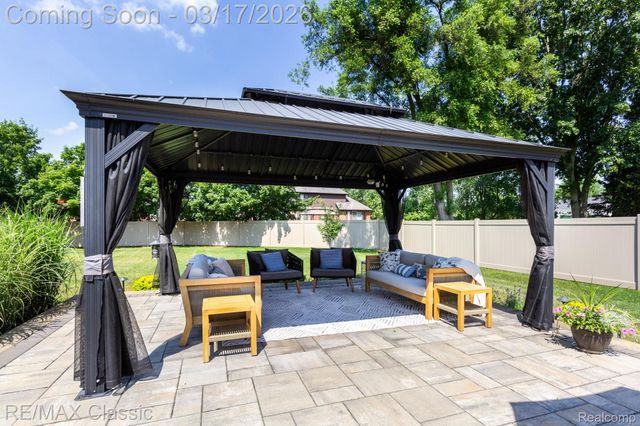 53871 Jewell Road, Shelby Charter Township, MI 48315