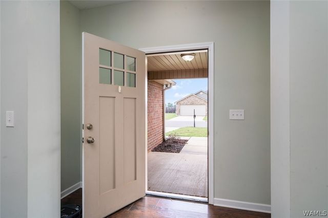 16400 Cherokee Bend, Moundville, AL 35474