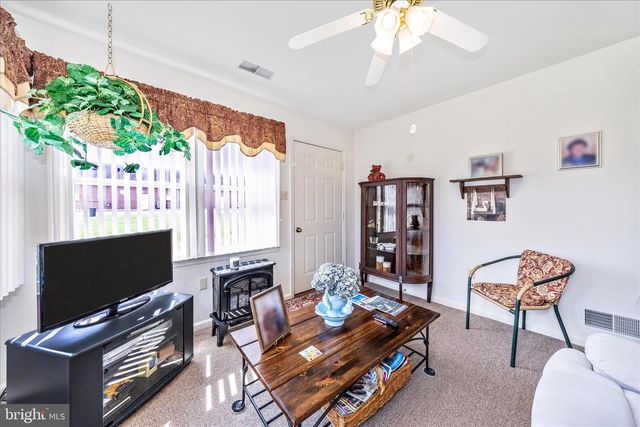 115 SUNFLOWER DR, Hagerstown, MD 21740