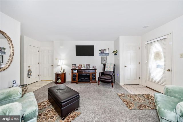 115 SUNFLOWER DR, Hagerstown, MD 21740