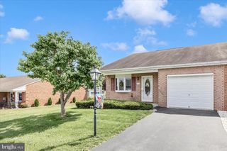 115 SUNFLOWER DR, Hagerstown, MD 21740