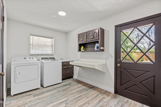 836 MANDALAY Road, Jacksonville, FL 32216