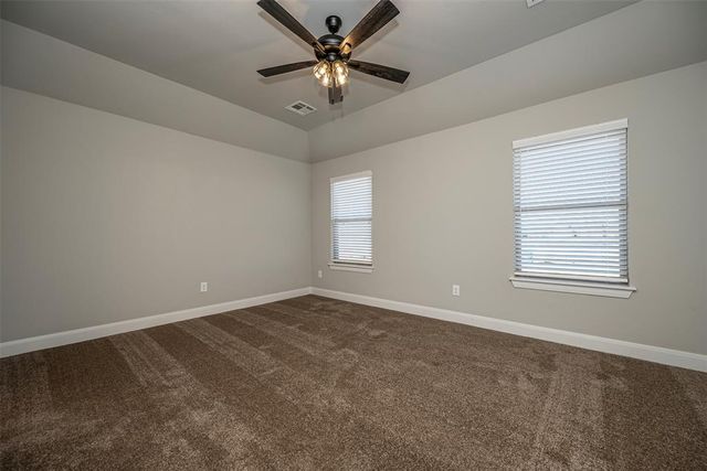 10637 SW 18 Street, Yukon, OK 73099