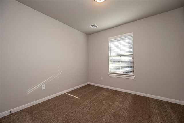 10637 SW 18 Street, Yukon, OK 73099