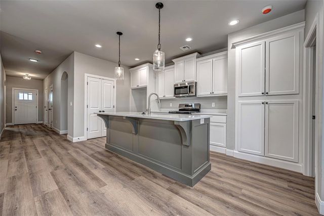 10637 SW 18 Street, Yukon, OK 73099