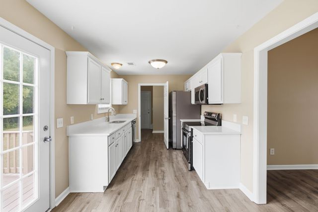 106 Cambridge Dr, Gallatin, TN 37066
