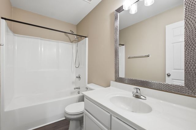 106 Cambridge Dr, Gallatin, TN 37066