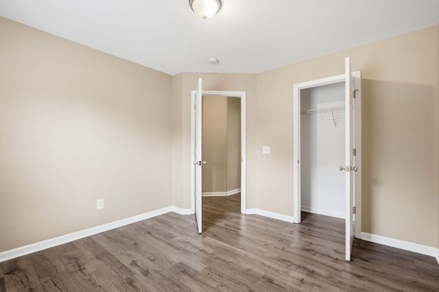 106 Cambridge Dr, Gallatin, TN 37066