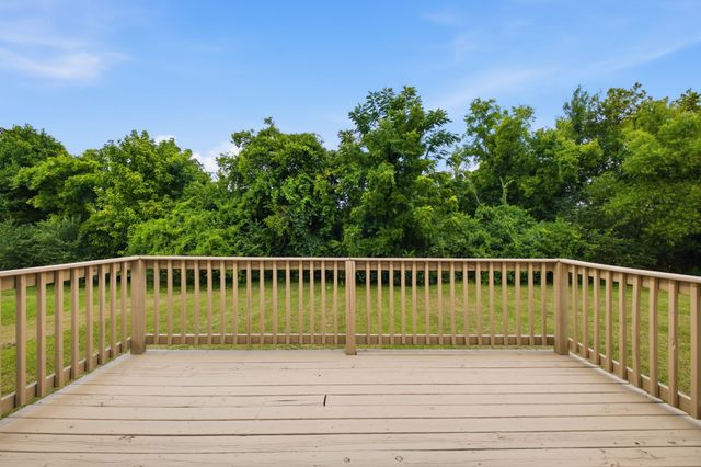 106 Cambridge Dr, Gallatin, TN 37066