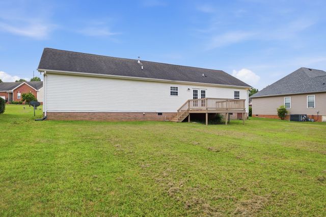 106 Cambridge Dr, Gallatin, TN 37066