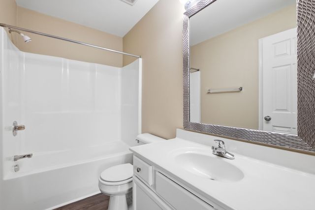 106 Cambridge Dr, Gallatin, TN 37066